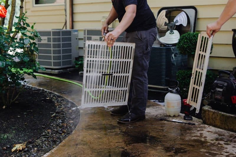 Air Quality & Filtration - Elevated Air Heating & Cooling Indoor air quality solutions and air filtration services in Salem, OR